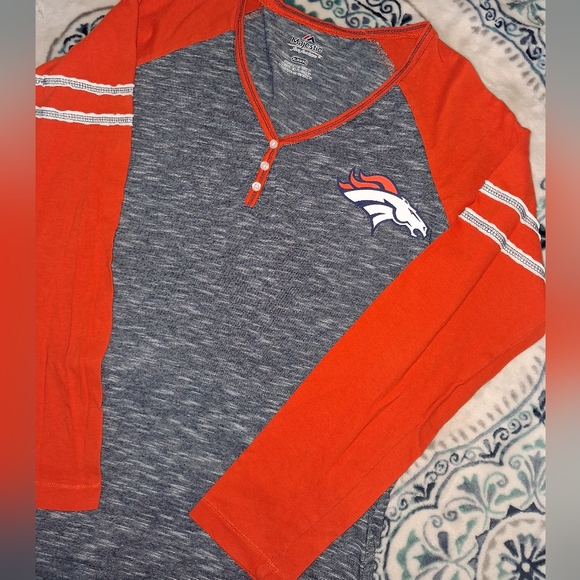 Majestic NFL Denver Broncos Football Team Long Sleeve Shirt Womens Size XL - Picture 1 of 16